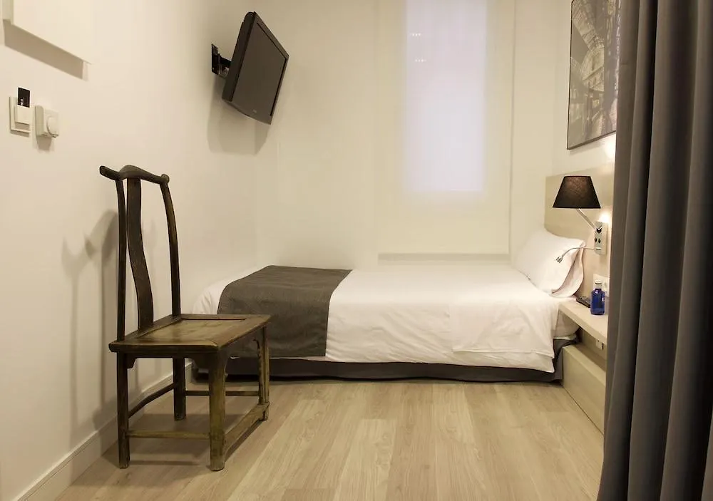 *** Bed & Breakfast The 8 Boutique B&B Barcelona Spain