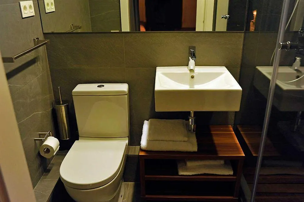 *** Bed & Breakfast The 8 Boutique B&B Barcelona Spain
