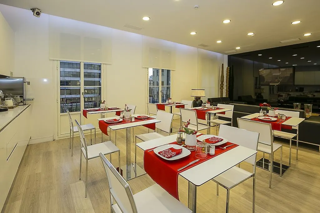 *** Bed & Breakfast The 8 Boutique B&B Barcelona Spain