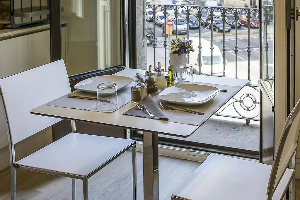 *** Bed & Breakfast The 8 Boutique B&B Barcelona Spain